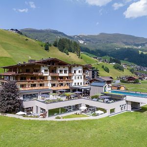 Natur-&Wanderhotel Tuxertal